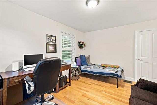 4 Sunningdale Drive, Somersworth, NH 03878