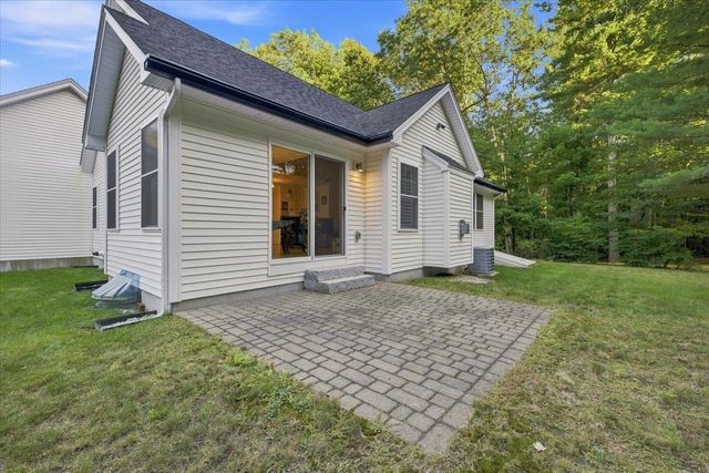 4 Sunningdale Drive, Somersworth, NH 03878