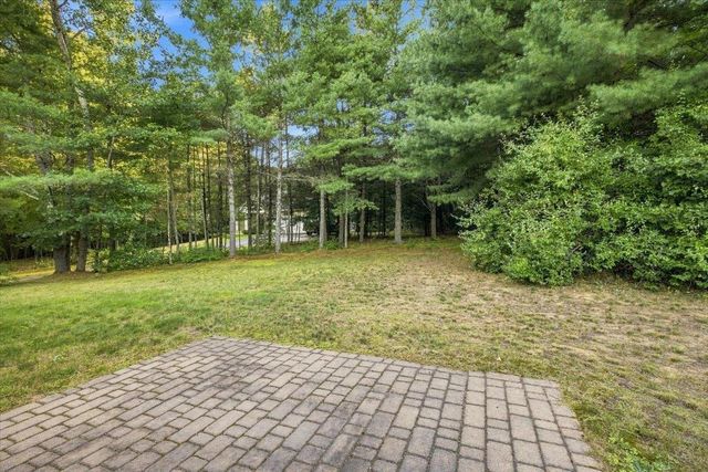 4 Sunningdale Drive, Somersworth, NH 03878