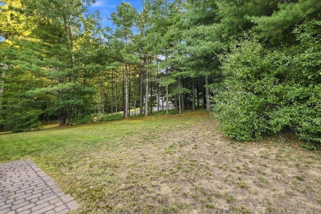 4 Sunningdale Drive, Somersworth, NH 03878