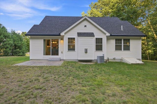 4 Sunningdale Drive, Somersworth, NH 03878