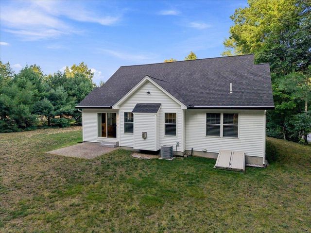 4 Sunningdale Drive, Somersworth, NH 03878
