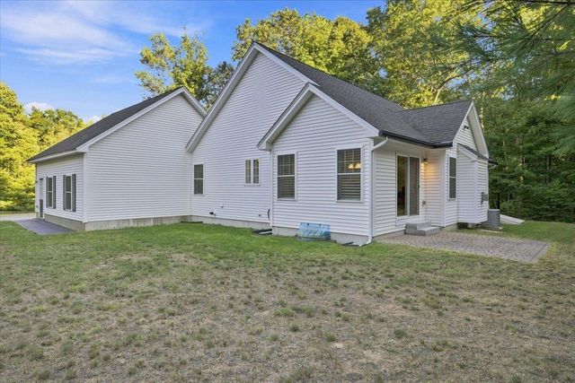 4 Sunningdale Drive, Somersworth, NH 03878