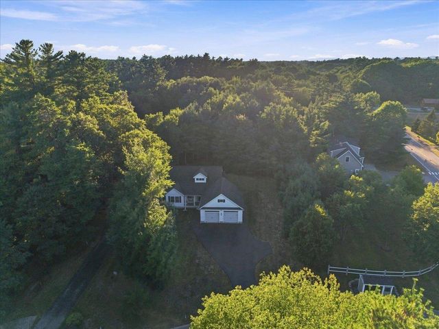4 Sunningdale Drive, Somersworth, NH 03878