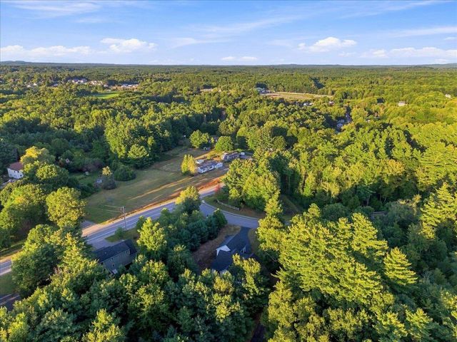 4 Sunningdale Drive, Somersworth, NH 03878