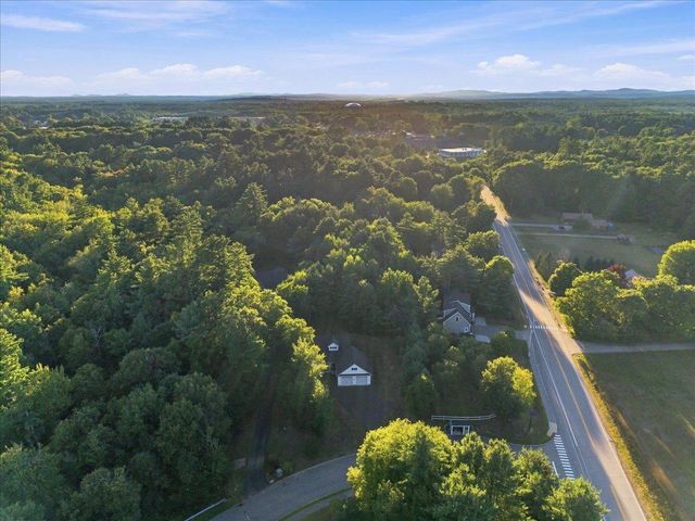 4 Sunningdale Drive, Somersworth, NH 03878