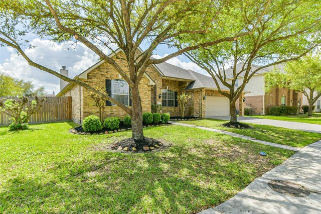 2301 Da Vinci Drive, Pearland, TX 77581
