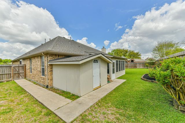 2301 Da Vinci Drive, Pearland, TX 77581