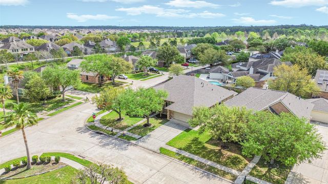 2301 Da Vinci Drive, Pearland, TX 77581