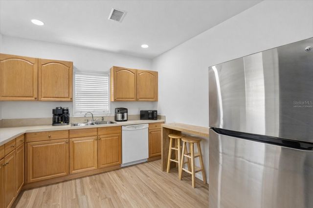 1922 HILLCREST STREET, Orlando, FL 32803