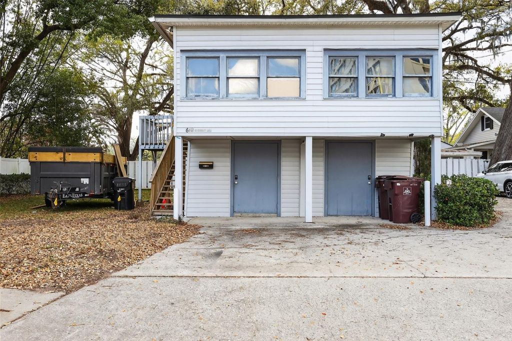 Image 2 of property listing at 1922 HILLCREST STREET, Orlando, FL 32803