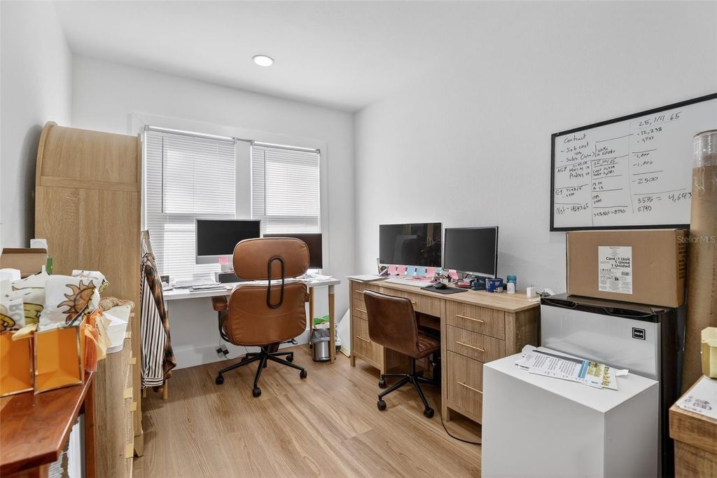 Image 20 of property listing at 1922 HILLCREST STREET, Orlando, FL 32803