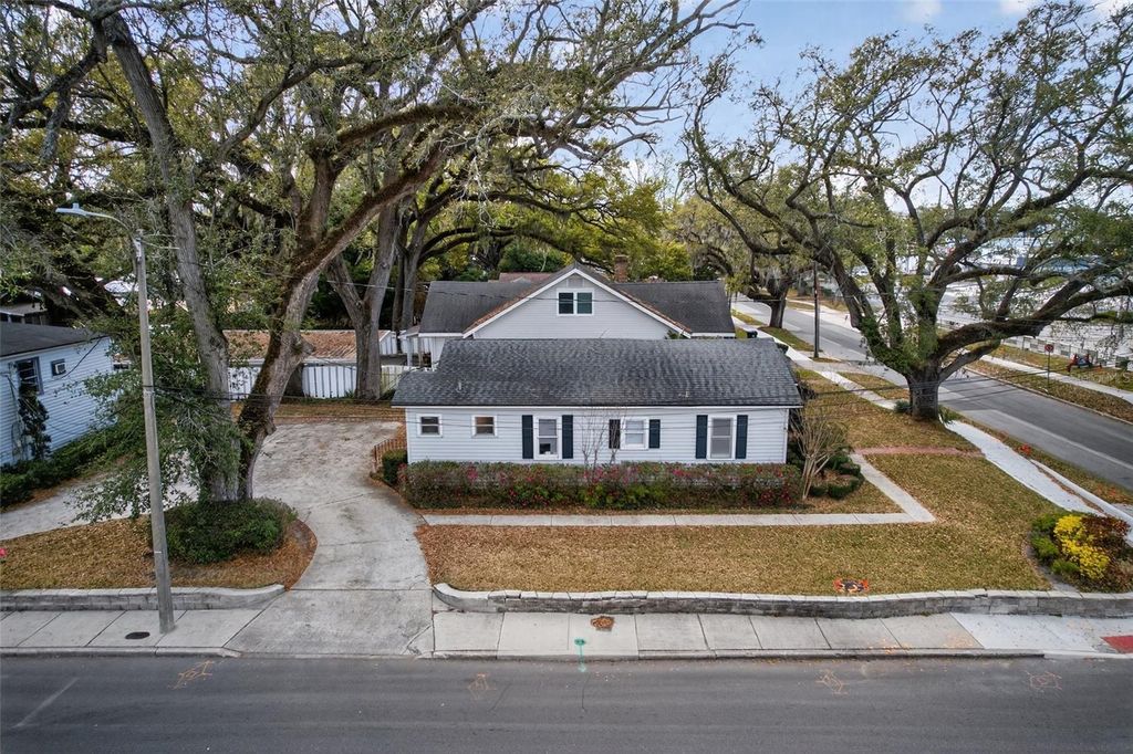 Image 29 of property listing at 1922 HILLCREST STREET, Orlando, FL 32803