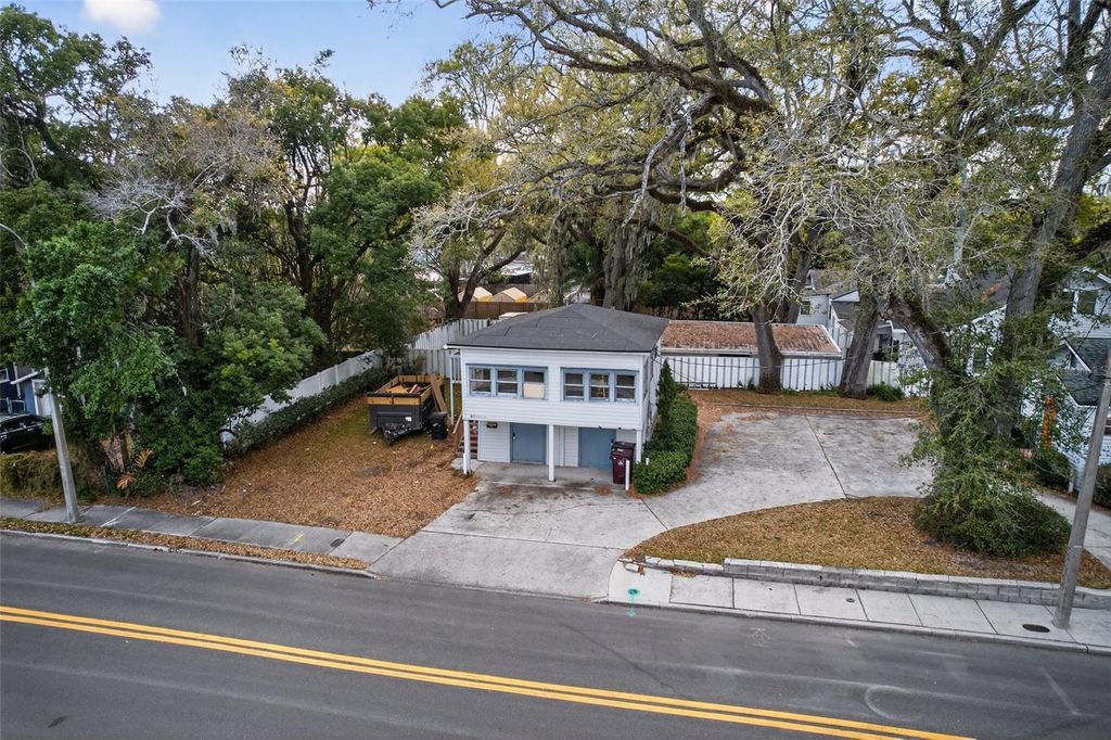 Image 31 of property listing at 1922 HILLCREST STREET, Orlando, FL 32803