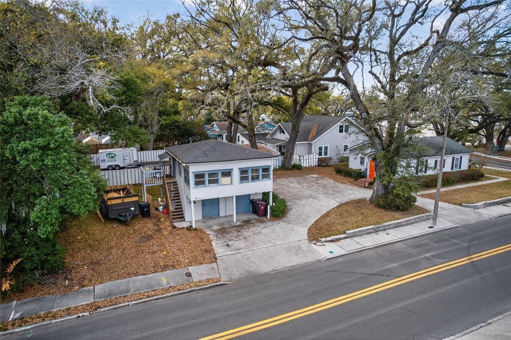 Image 32 of property listing at 1922 HILLCREST STREET, Orlando, FL 32803