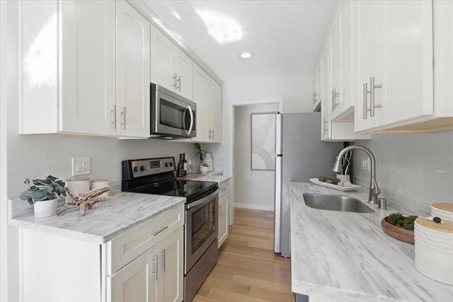 280 Easy Street 307, Mountain View, CA 94043