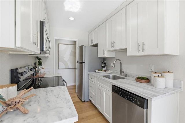 280 Easy Street 307, Mountain View, CA 94043