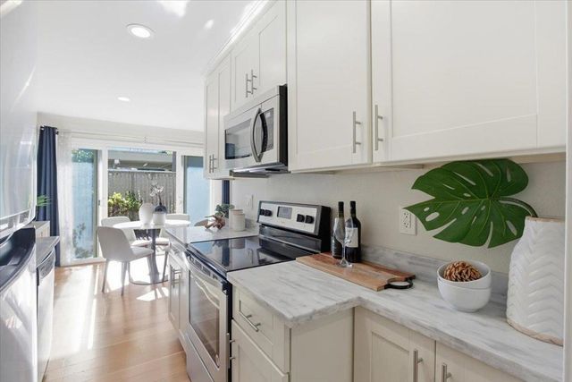 280 Easy Street 307, Mountain View, CA 94043