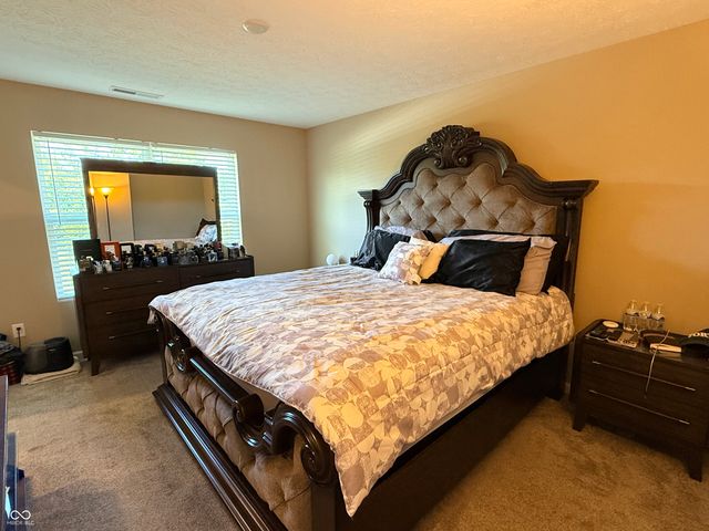 4152 Sedgewick Lane, Columbus, IN 47201