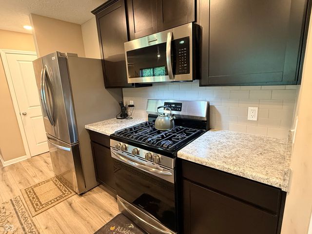 4152 Sedgewick Lane, Columbus, IN 47201