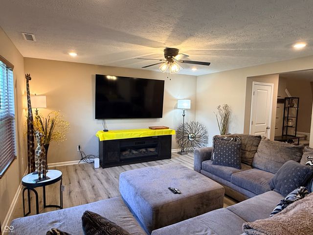 4152 Sedgewick Lane, Columbus, IN 47201