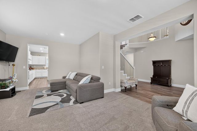 2749 Lincoln Airpark Dr, Lincoln, CA 95648