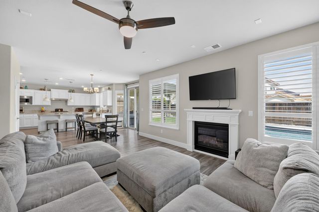 2749 Lincoln Airpark Dr, Lincoln, CA 95648