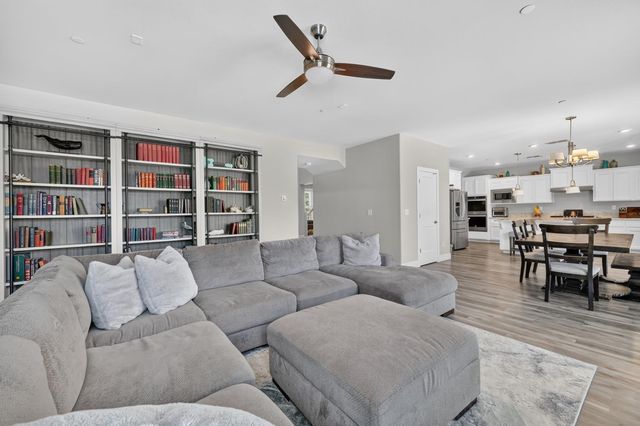 2749 Lincoln Airpark Dr, Lincoln, CA 95648