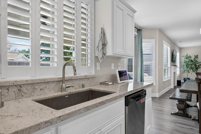 2749 Lincoln Airpark Dr, Lincoln, CA 95648