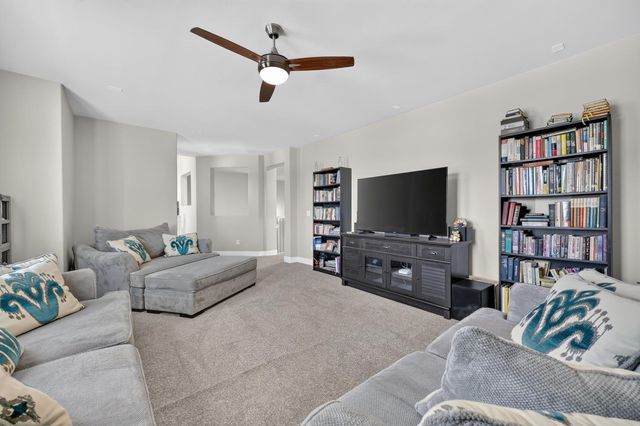 2749 Lincoln Airpark Dr, Lincoln, CA 95648