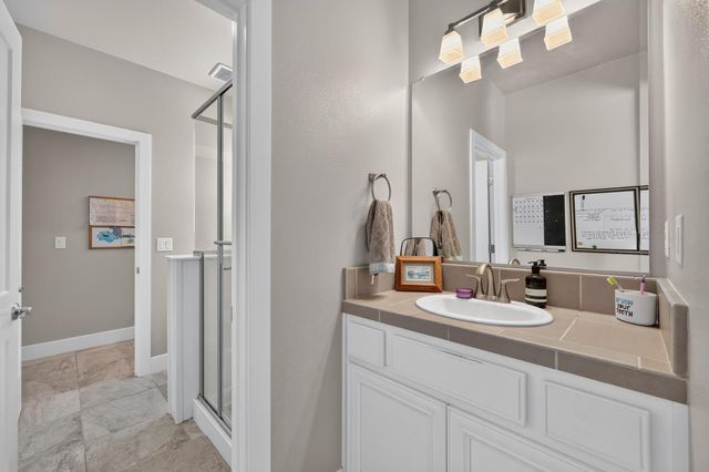2749 Lincoln Airpark Dr, Lincoln, CA 95648