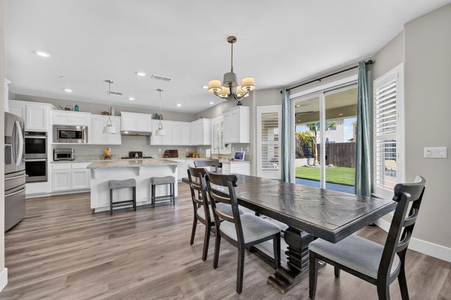 2749 Lincoln Airpark Dr, Lincoln, CA 95648