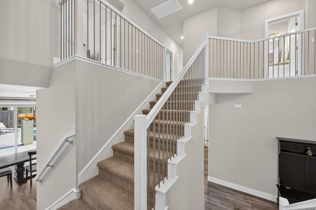 2749 Lincoln Airpark Dr, Lincoln, CA 95648