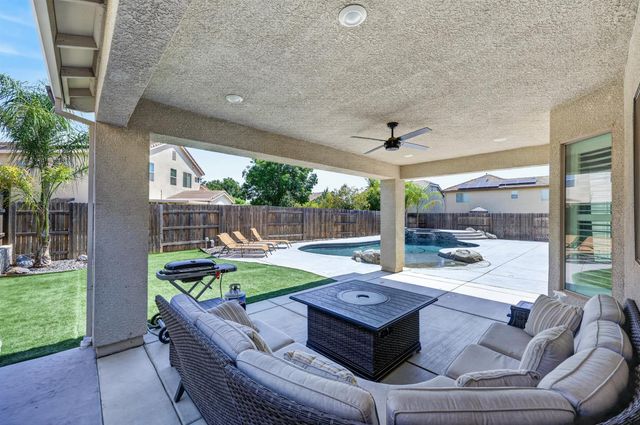 2749 Lincoln Airpark Dr, Lincoln, CA 95648