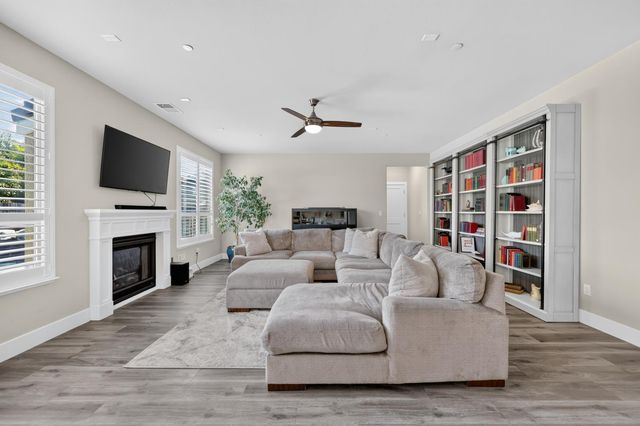 2749 Lincoln Airpark Dr, Lincoln, CA 95648