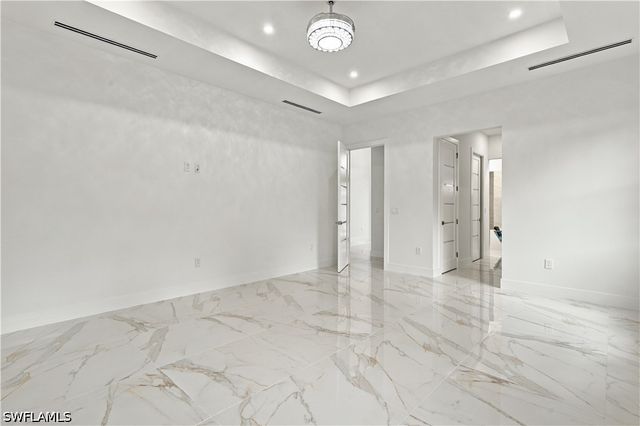 98 10th ST NE, Naples, FL 34120