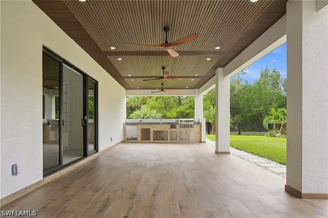 98 10th ST NE, Naples, FL 34120