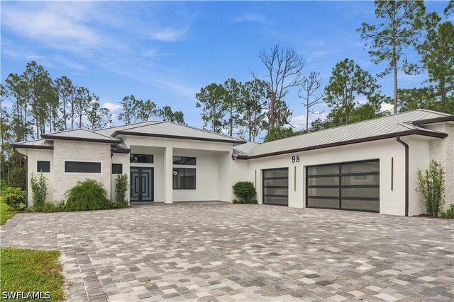 98 10th ST NE, Naples, FL 34120