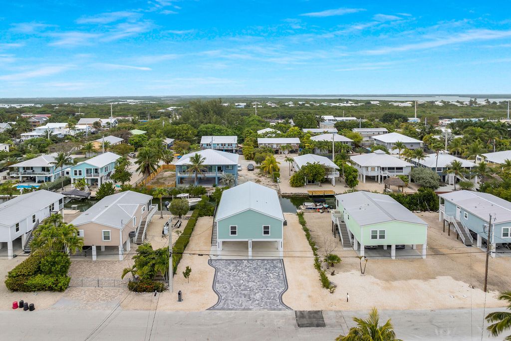 22737 Blackbeard Lane, Cudjoe Key, FL 33042