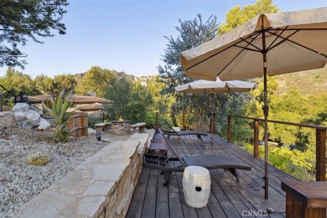 2040 Mckain Street, Calabasas, CA 91302