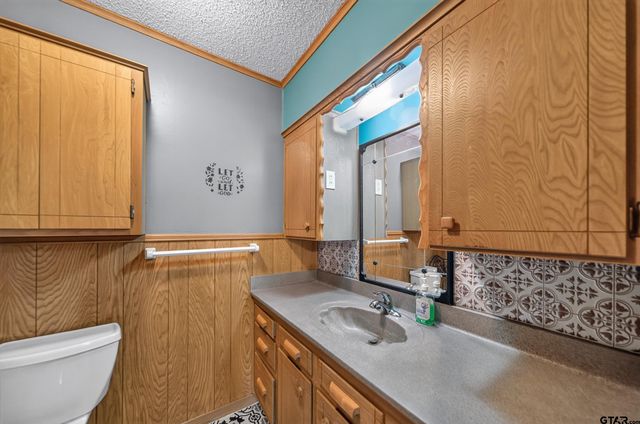 106 Susie Street, Chandler, TX 75758