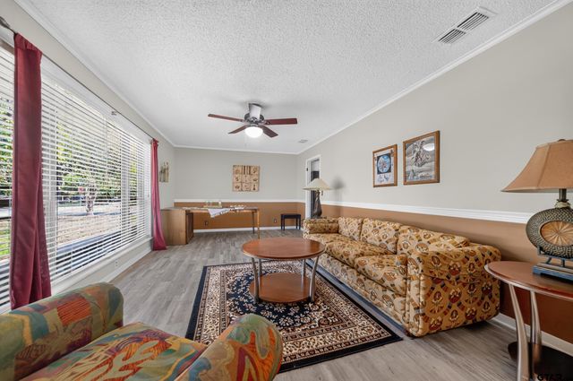 106 Susie Street, Chandler, TX 75758