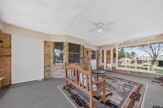 106 Susie Street, Chandler, TX 75758
