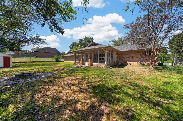 106 Susie Street, Chandler, TX 75758