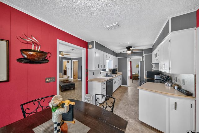 106 Susie Street, Chandler, TX 75758