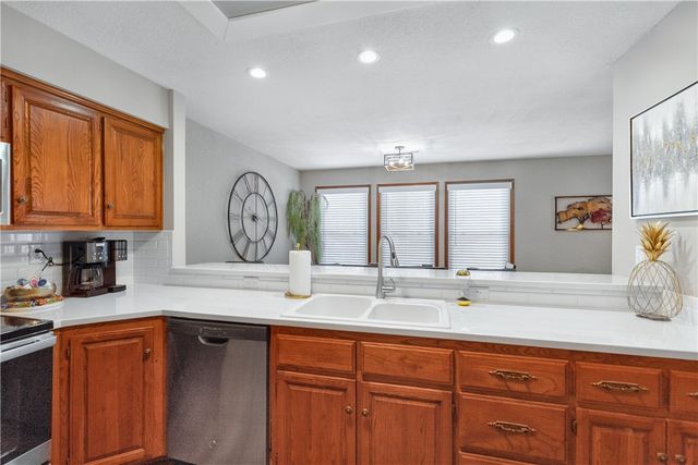 6 Connie Lane, Bella Vista, AR 72715