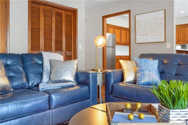 6 Connie Lane, Bella Vista, AR 72715