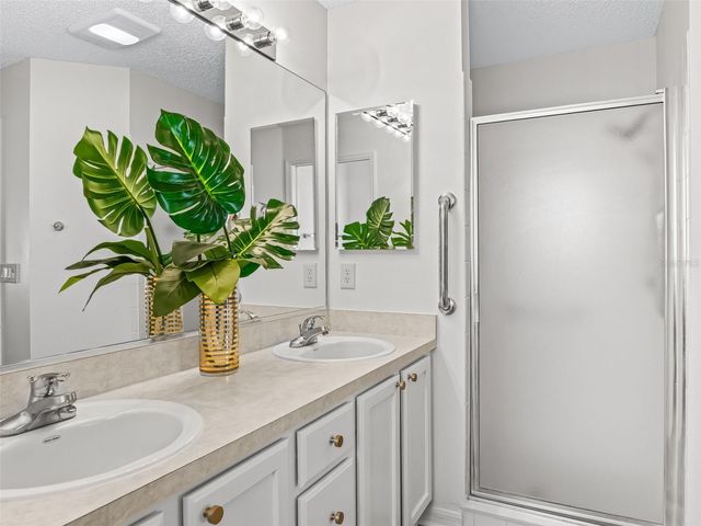 1564 OAK FOREST DRIVE, The Villages, FL 32162