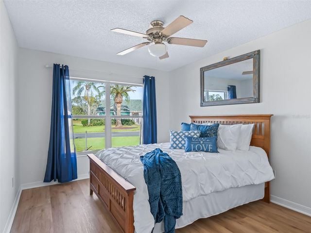 1564 OAK FOREST DRIVE, The Villages, FL 32162