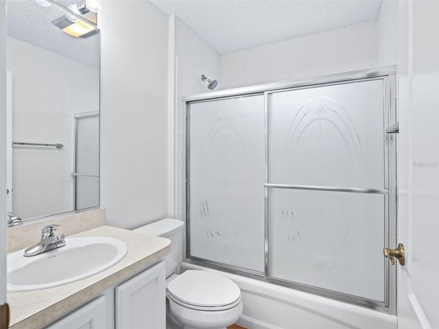 1564 OAK FOREST DRIVE, The Villages, FL 32162